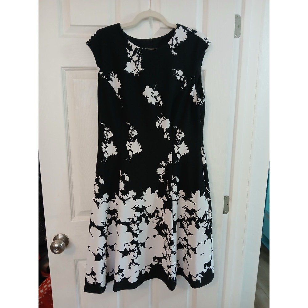 Connected Apparel Women's A-line Dress Black & White Floral Size 14
